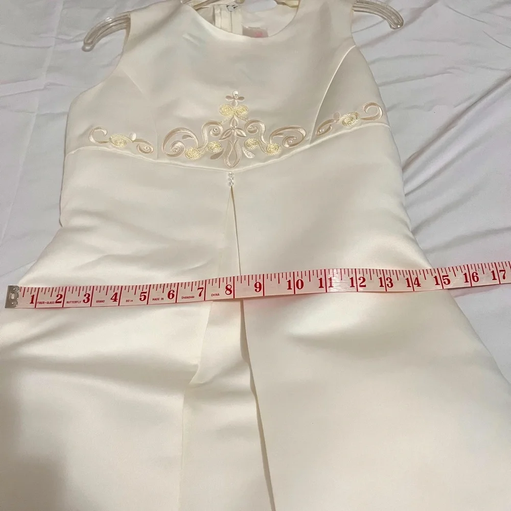Beautiful David’s Bridals-Ivory Dress-Girl’s Size 12-Preowned-Good Condition - Picture 4 of 15